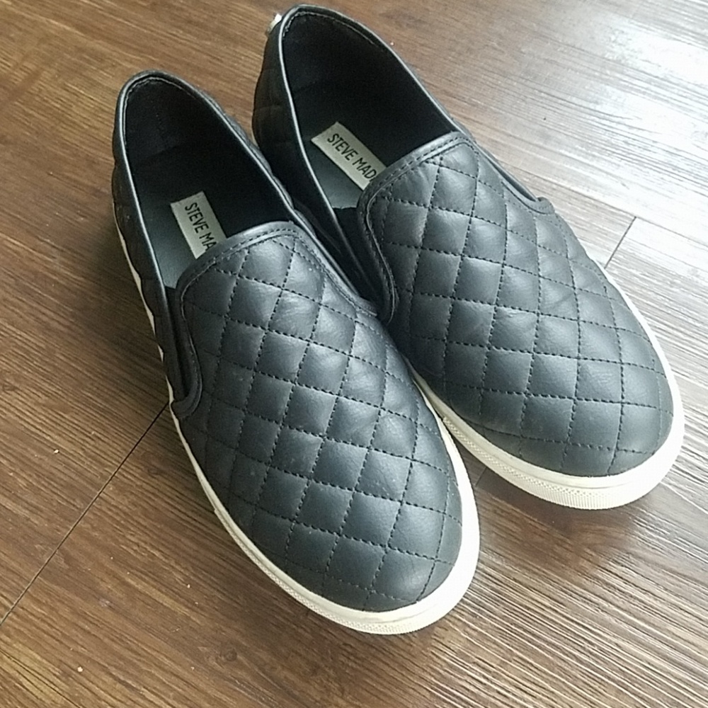 Steve madden flats/sneakers